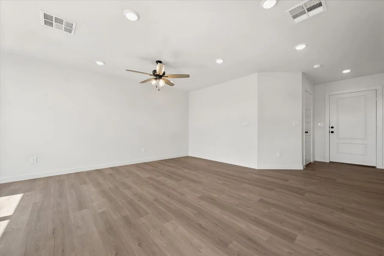 Photo 12 — 7437 64th Street, Lubbock, TX 79407