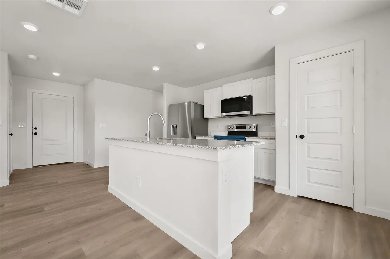 Photo 5 — 7437 64th Street, Lubbock, TX 79407