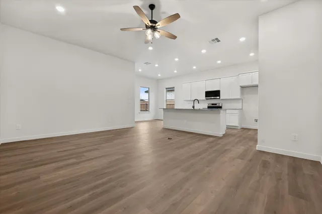 Photo 4 — 6013 Viola Avenue, Lubbock, TX 79407