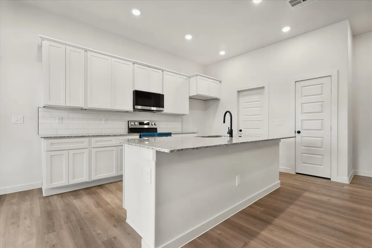 Photo 8 — 6013 Viola Avenue, Lubbock, TX 79407
