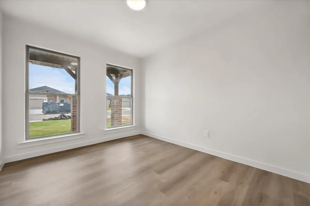 Photo 4 — 6010 Viola Avenue, Lubbock, TX 79407