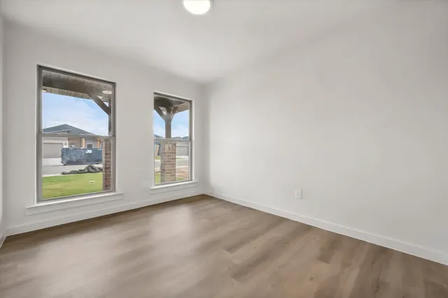 Photo 4 — 6010 Viola Avenue, Lubbock, TX 79407
