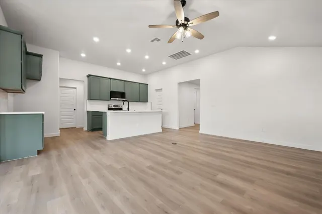 Photo 7 — 6010 Viola Avenue, Lubbock, TX 79407