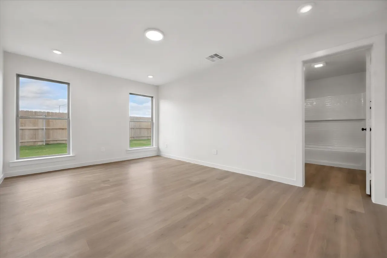Photo 17 — 6010 Viola Avenue, Lubbock, TX 79407