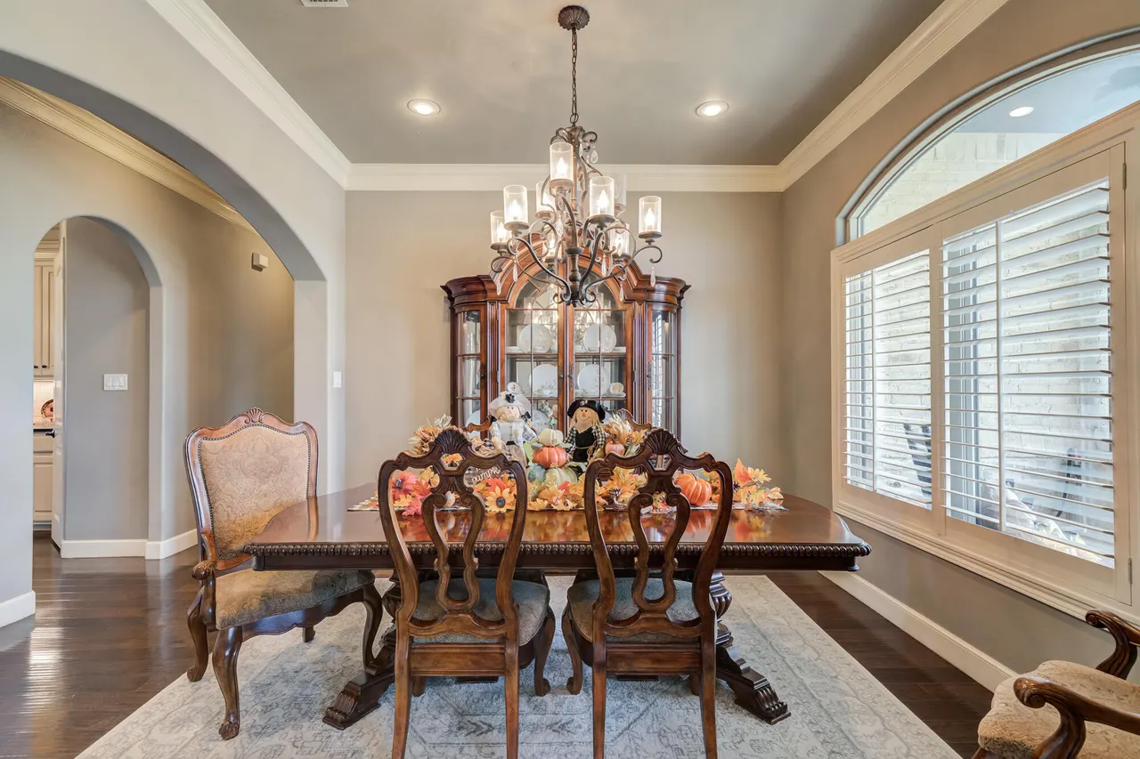 Photo 5 — 501 W 9th Place, Idalou, TX 79329