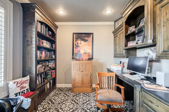 Photo 4 — 501 W 9th Place, Idalou, TX 79329