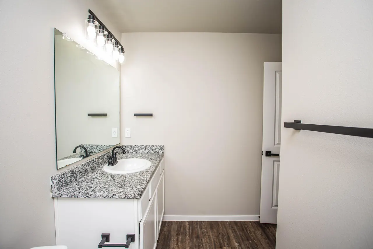 Photo 9 — 2126 N Jayton Avenue B, Lubbock, TX 79403