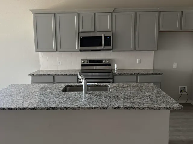 Photo 2 — 7721 95th Street, Lubbock, TX 79424