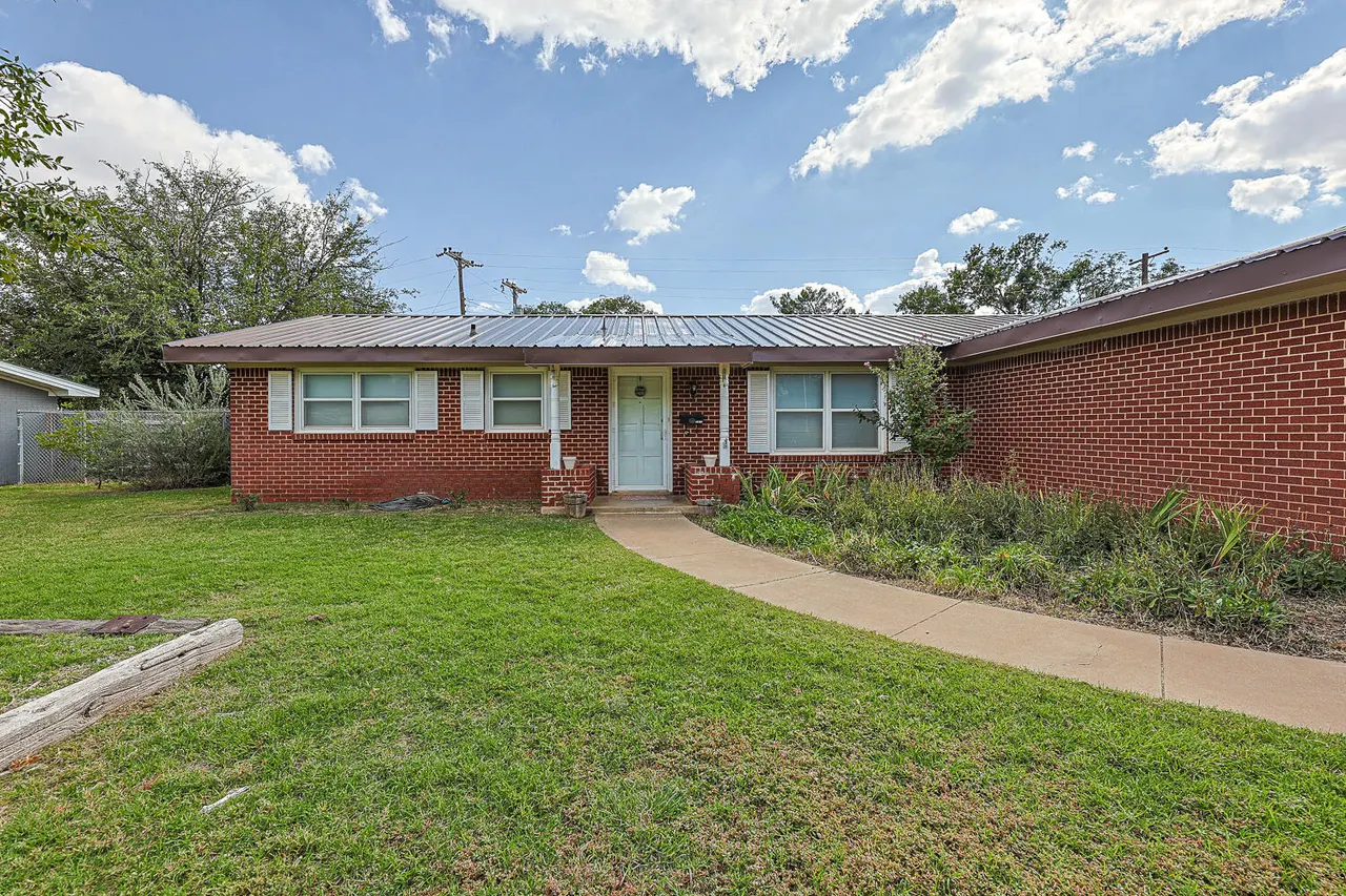 Photo 2 — 5415 15th Street, Lubbock, TX 79416