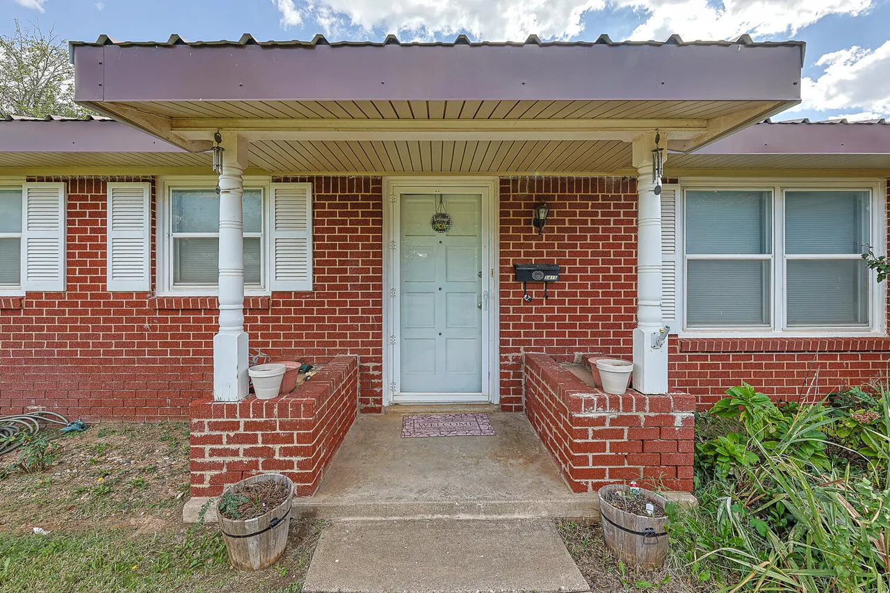 Photo 3 — 5415 15th Street, Lubbock, TX 79416