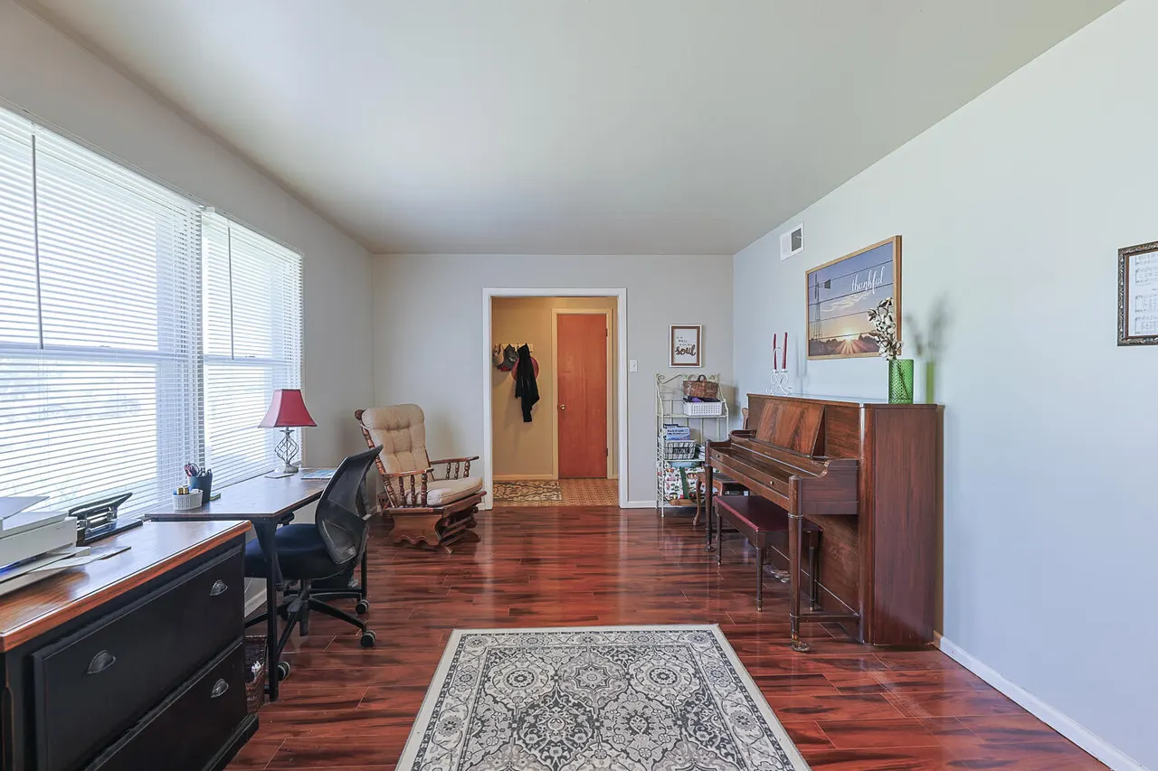 Photo 8 — 5415 15th Street, Lubbock, TX 79416