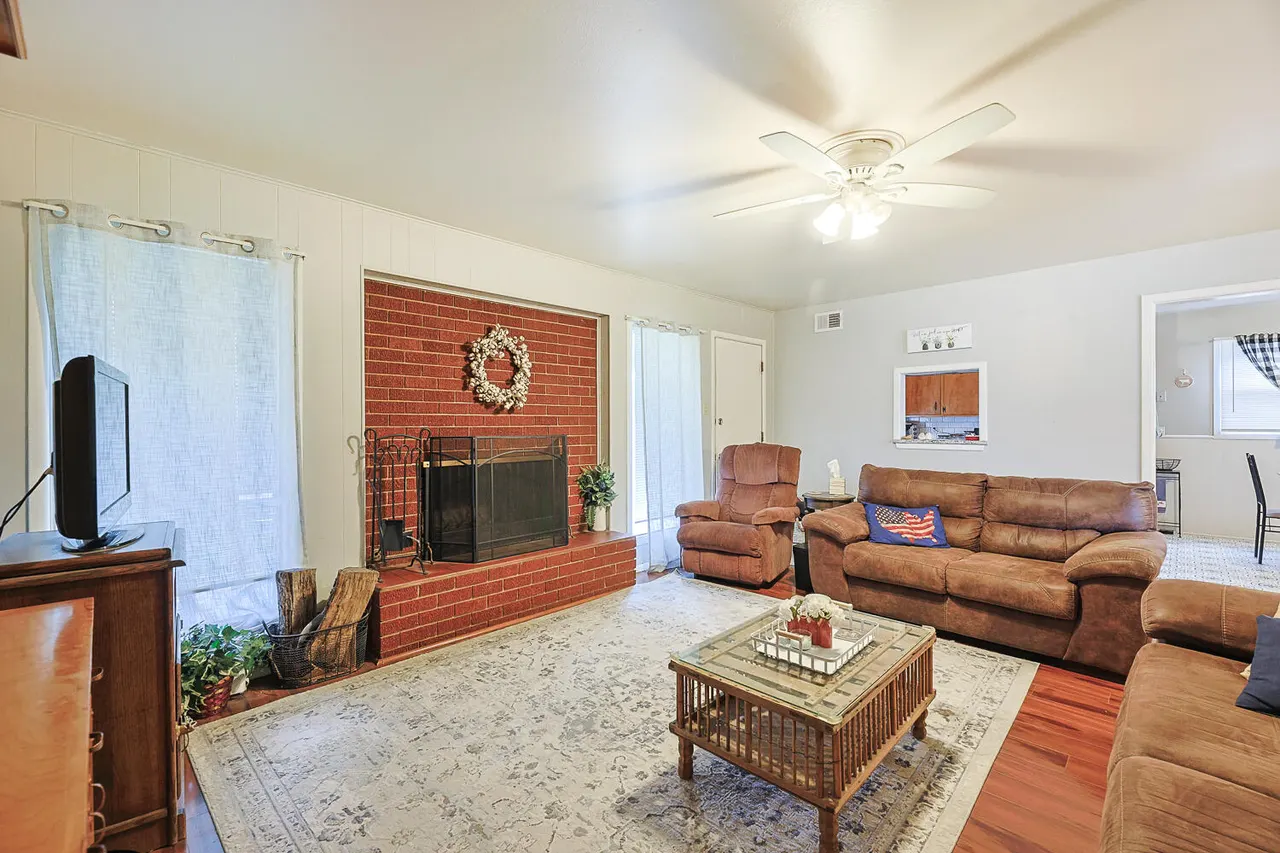 Photo 13 — 5415 15th Street, Lubbock, TX 79416