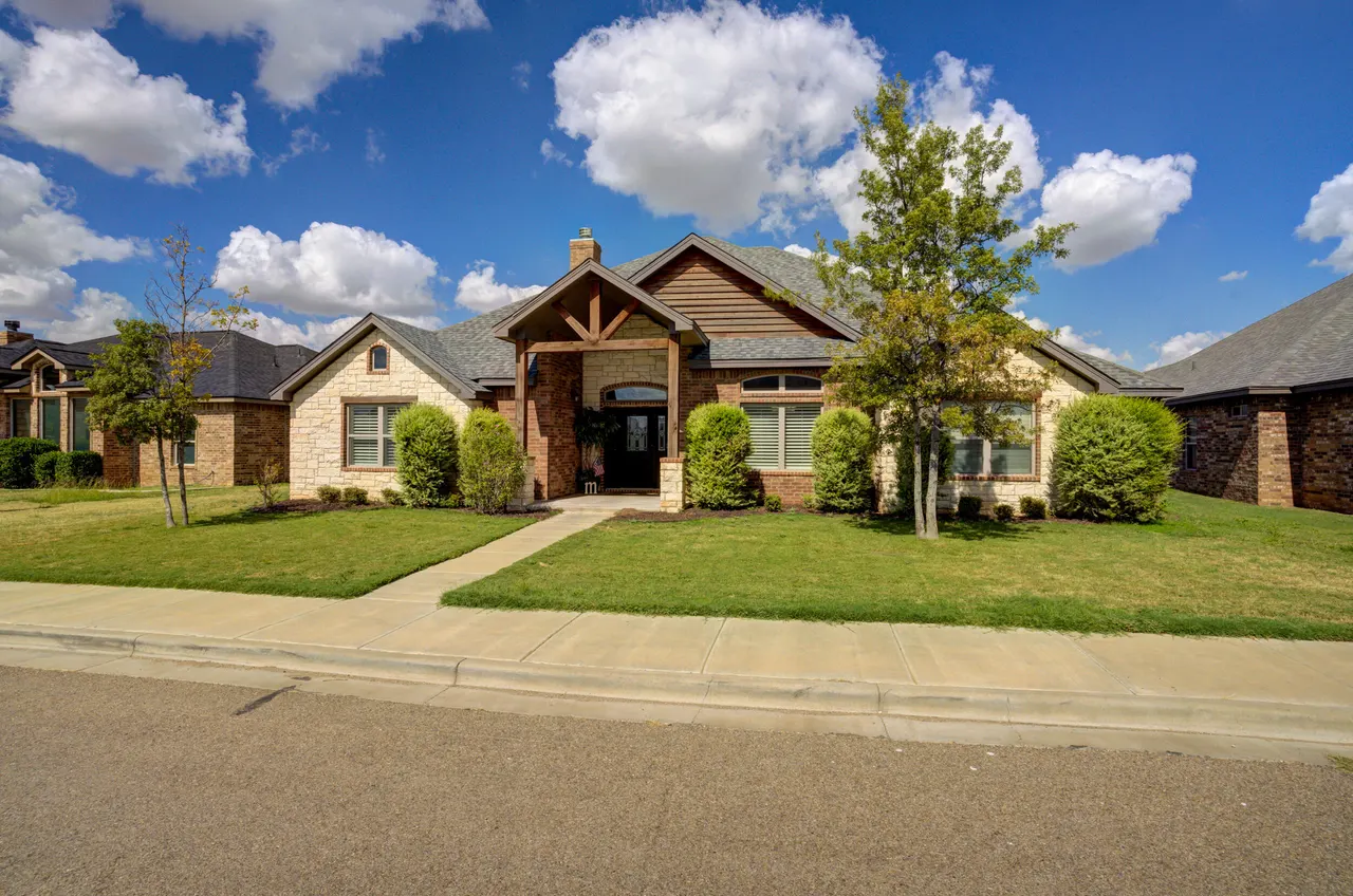 Photo 3 — 6104 96th Street, Lubbock, TX 79424