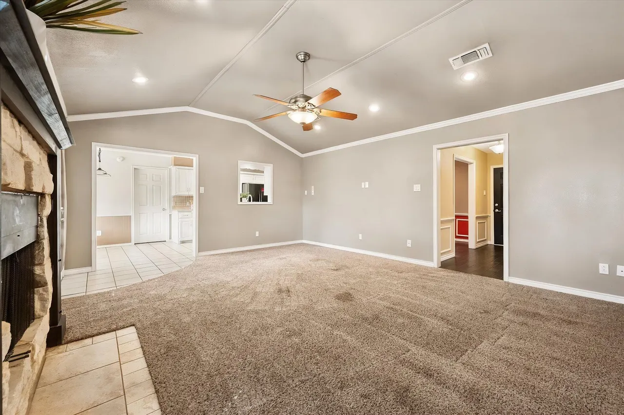 Photo 4 — 3701 100th Street, Lubbock, TX 79423