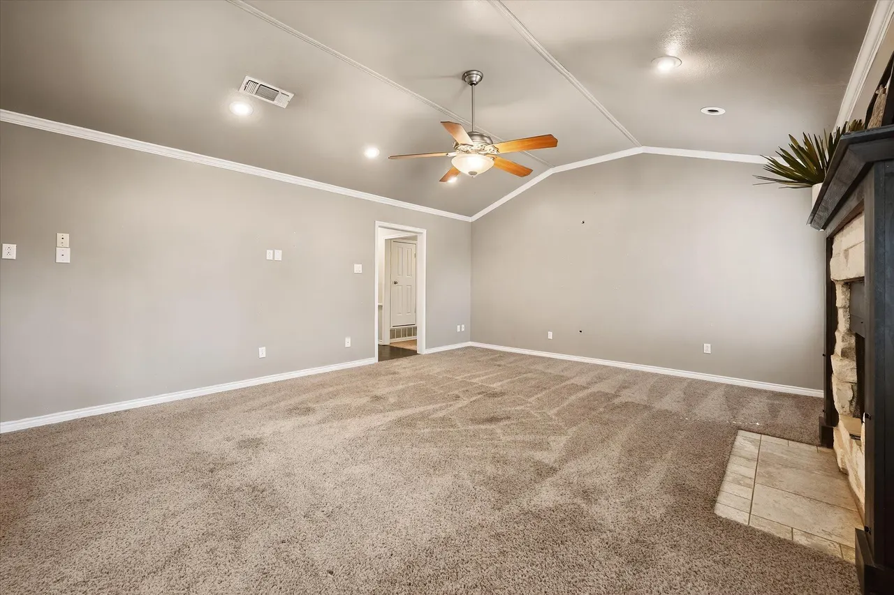 Photo 5 — 3701 100th Street, Lubbock, TX 79423