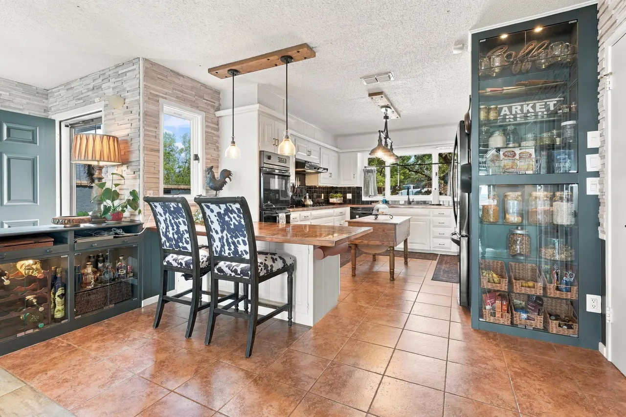 Photo 9 — 63 E Canyonview Drive, Ransom Canyon, TX 79366