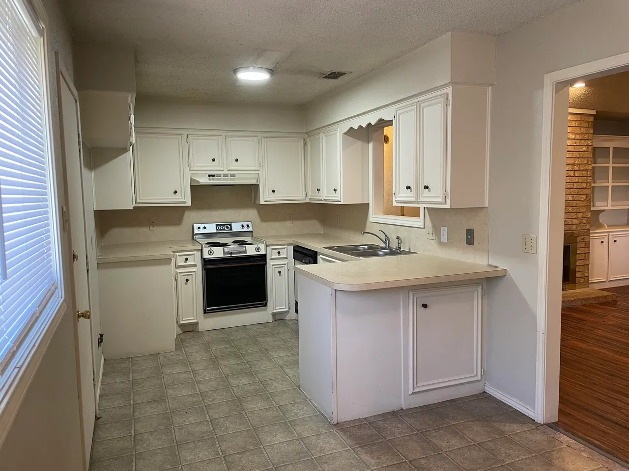 Photo 3 — 9701 Avenue X A, Lubbock, TX 79423