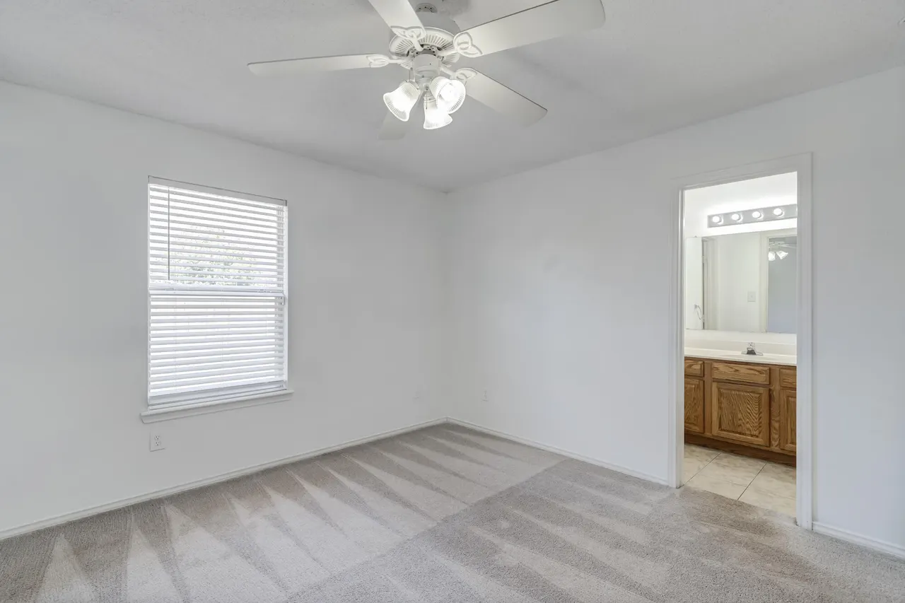 Photo 10 — 6016 Duke Street, Lubbock, TX 79416
