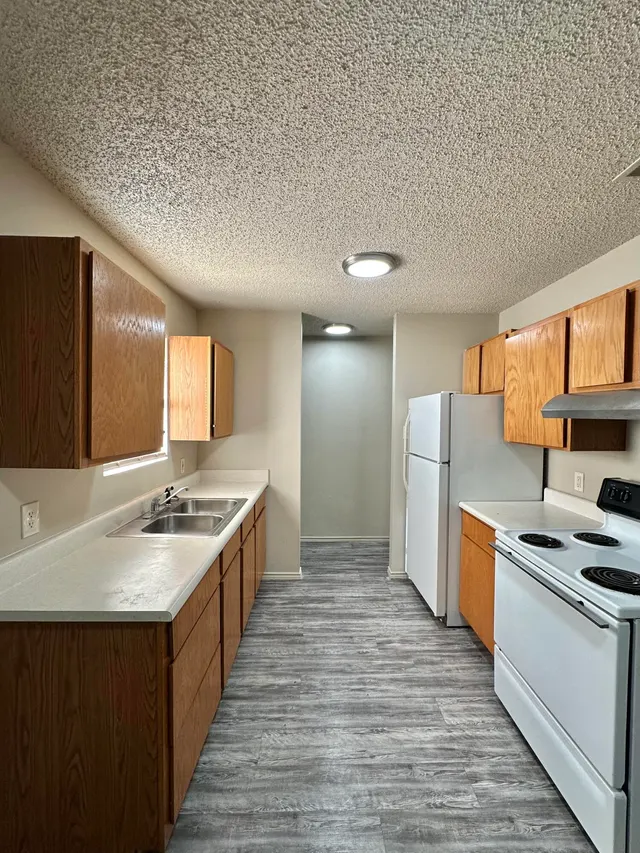 Photo 5 — 1504 82nd Street, Lubbock, TX 79423