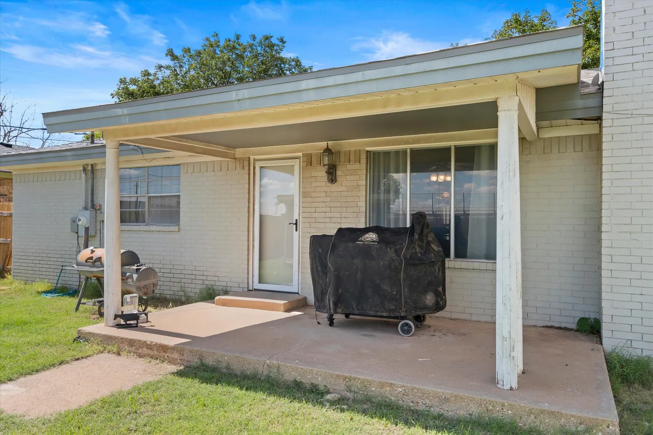 Photo 23 — 230 N 22nd Street, Slaton, TX 79364