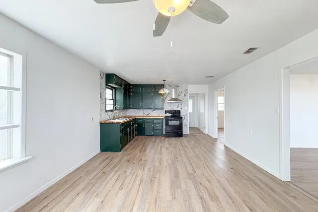 Photo 6 — 809 W 5th Street, Wolfforth, TX 79382