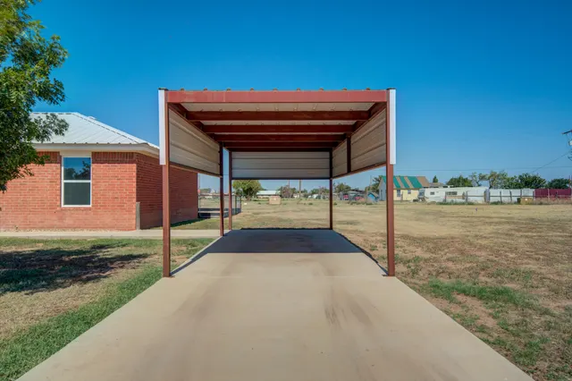 Photo 8 — 1101 Avenue F, Ralls, TX 79357