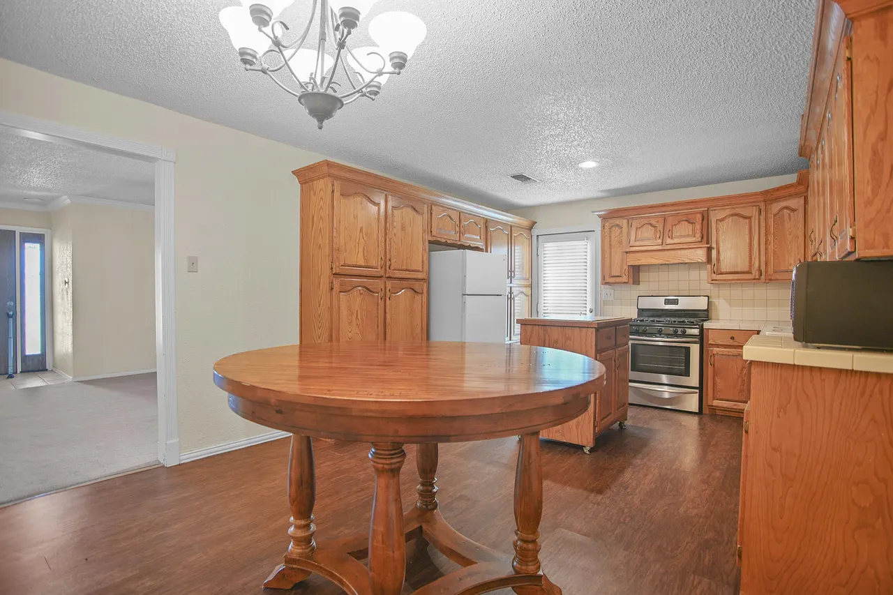 Photo 12 — 906 N 3rd Street, Brownfield, TX 79316