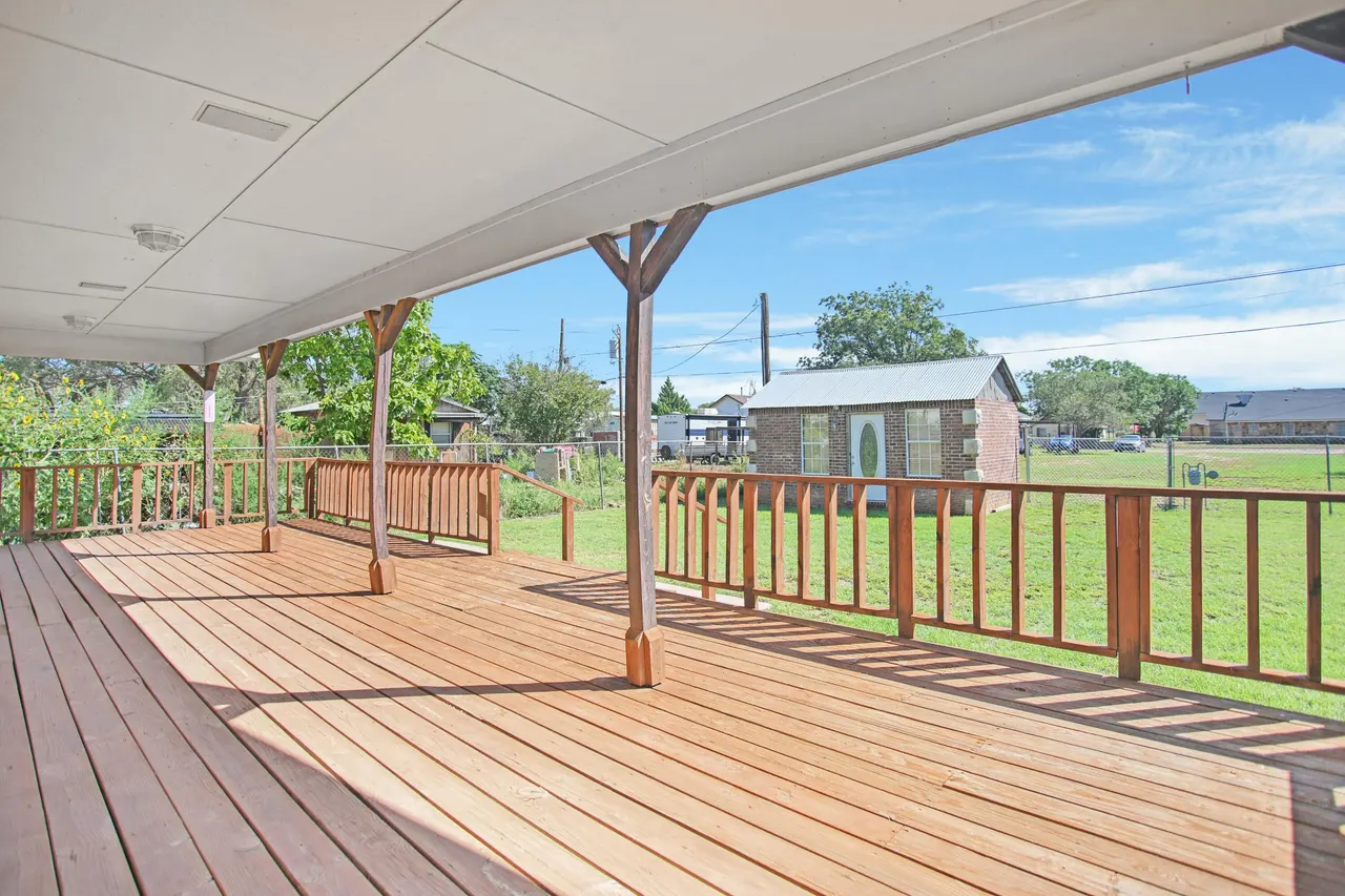 Photo 37 — 906 N 3rd Street, Brownfield, TX 79316