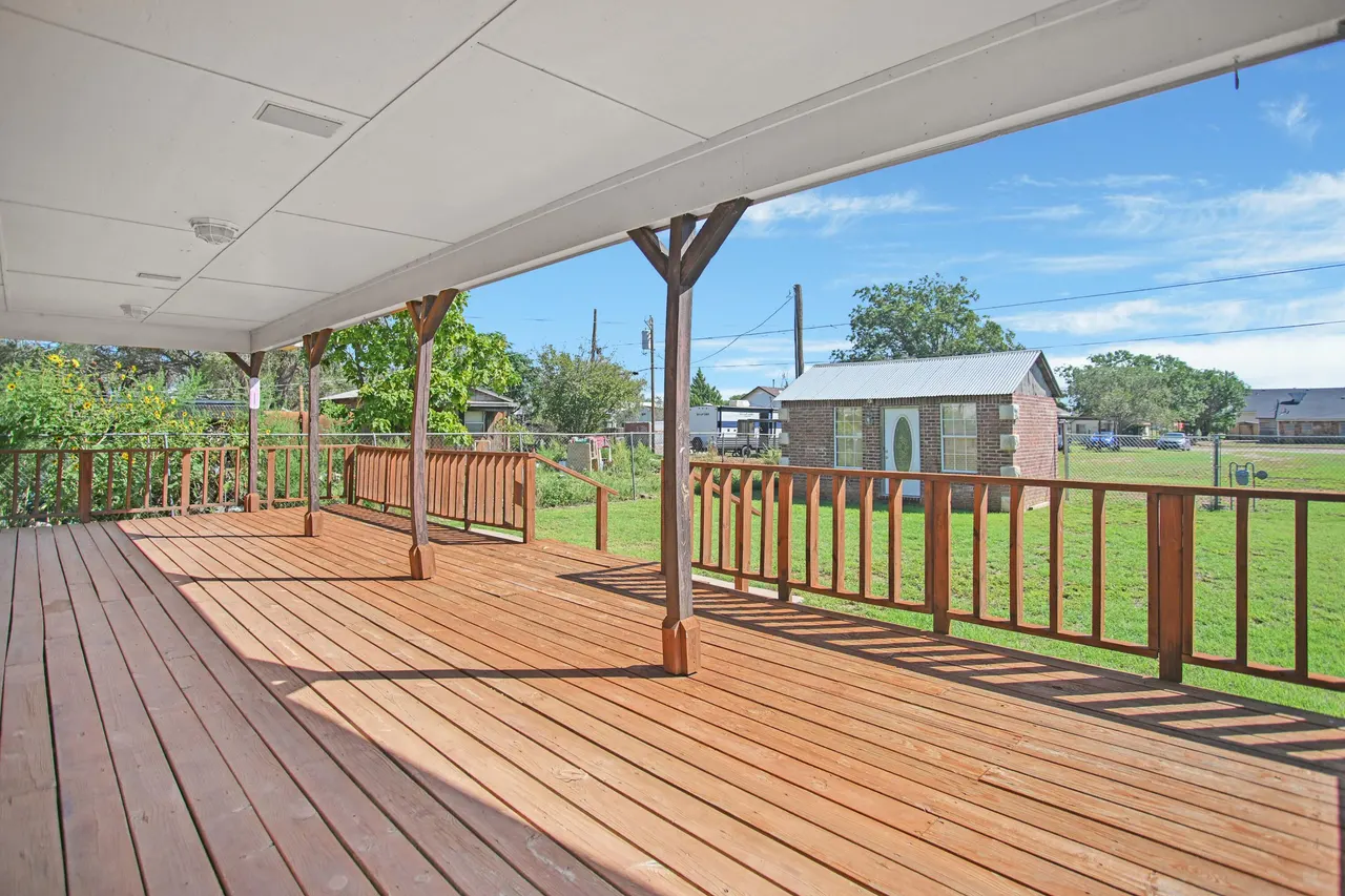 Photo 38 — 906 N 3rd Street, Brownfield, TX 79316
