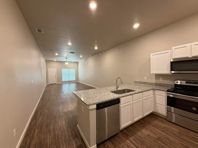 Front exterior — 2110 Kokomo Avenue Unit b, Lubbock, TX 79407