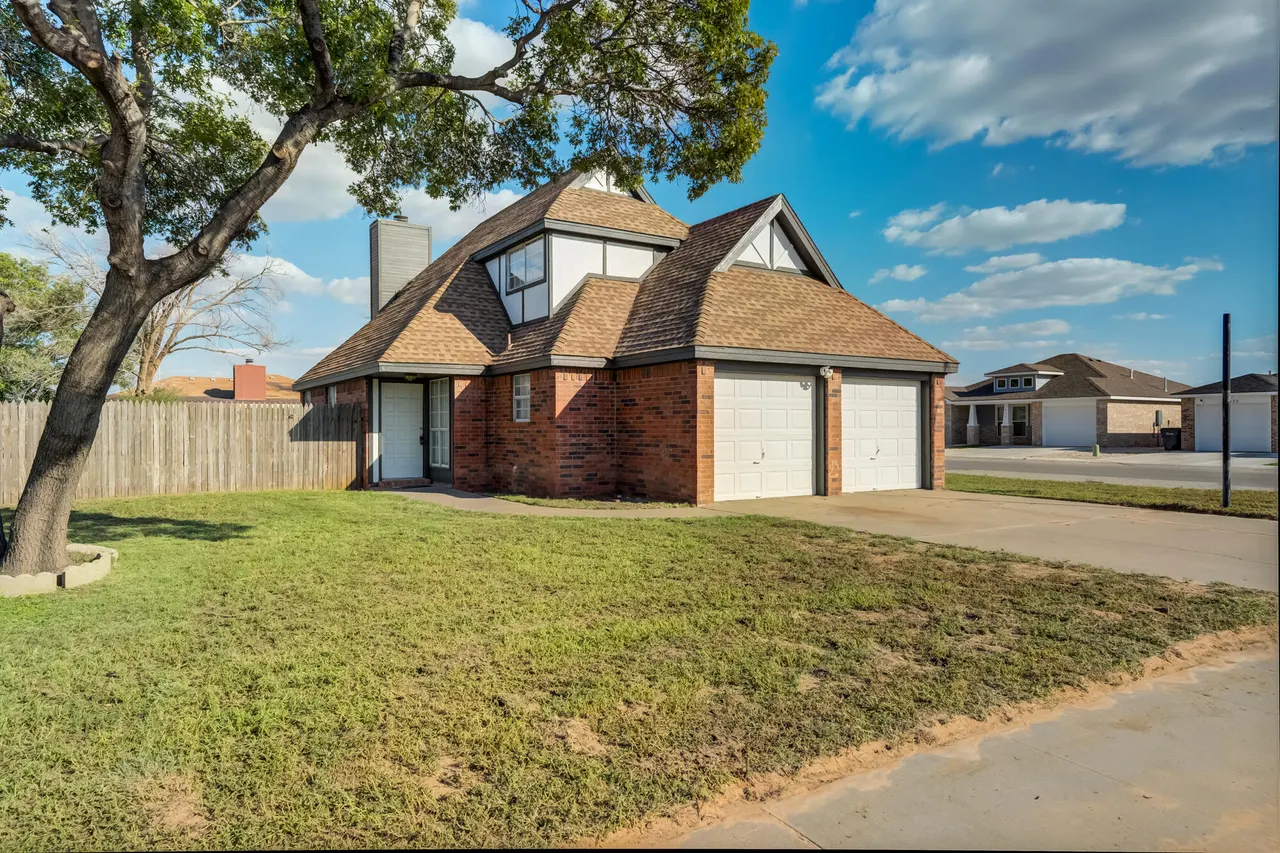 Front exterior — 302 N Englewood Avenue, Lubbock, TX 79416
