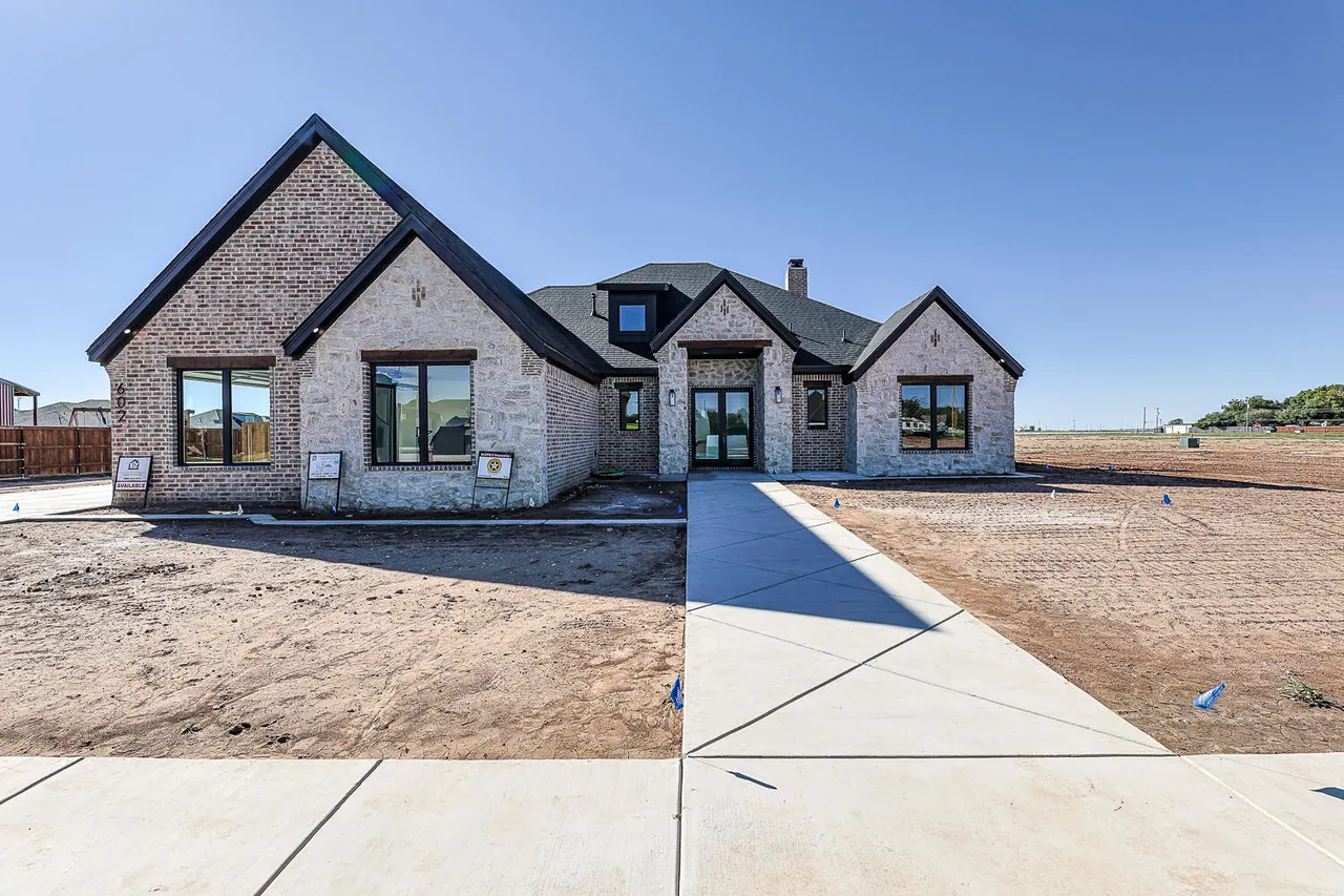 Front exterior — 602 W 9th Place, Idalou, TX 79329