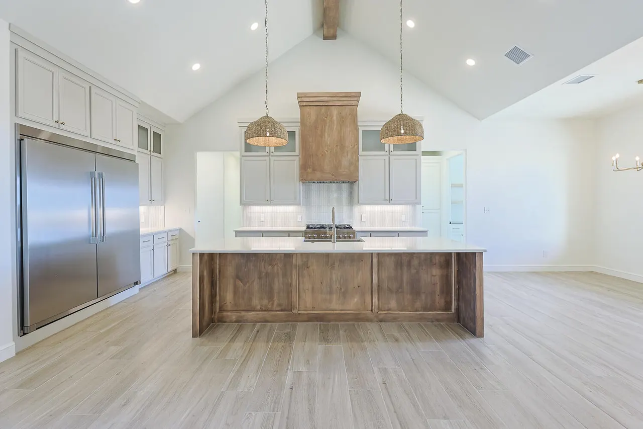 Photo 11 — 602 W 9th Place, Idalou, TX 79329