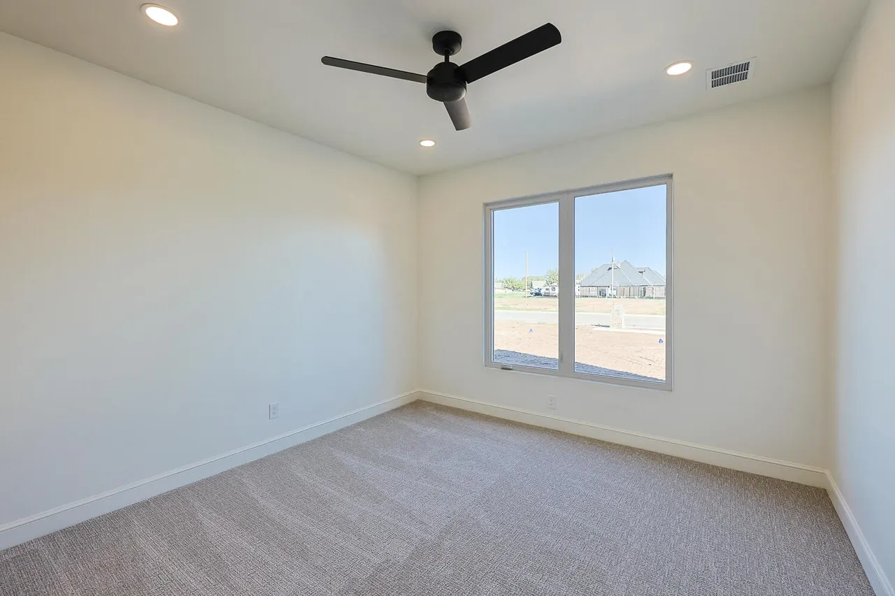 Photo 33 — 602 W 9th Place, Idalou, TX 79329