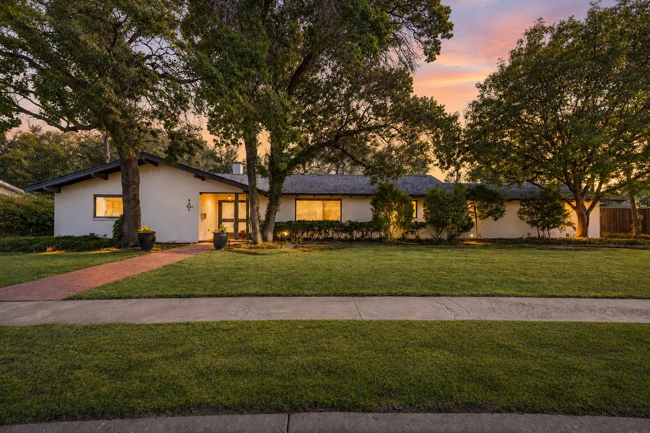 Front exterior — 4609 10th Street, Lubbock, TX 79416
