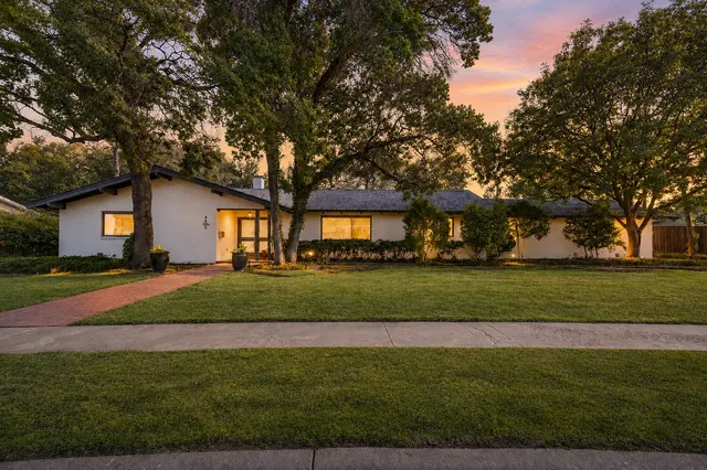 Front exterior — 4609 10th Street, Lubbock, TX 79416