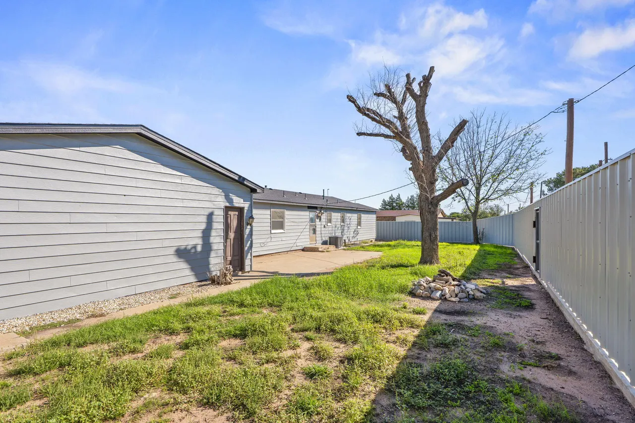 Photo 26 — 102 3rd Street, Plains, TX 79355