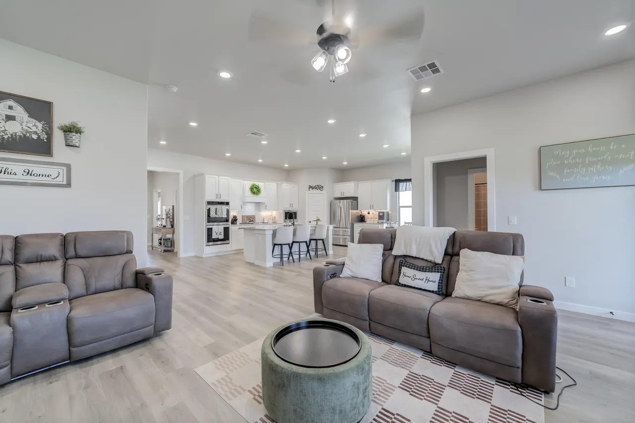 Photo 7 — 2709 Volney Avenue, Lubbock, TX 79407