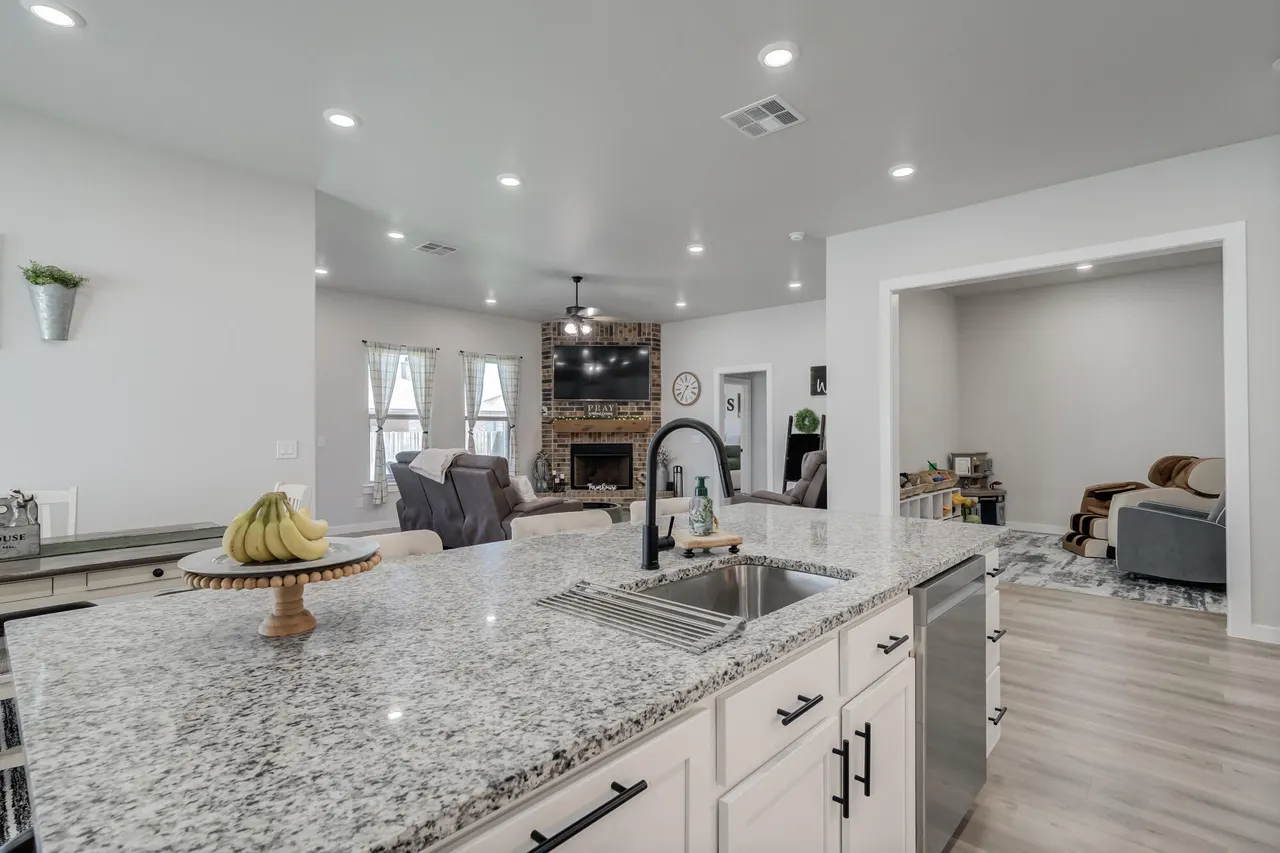 Photo 22 — 2709 Volney Avenue, Lubbock, TX 79407