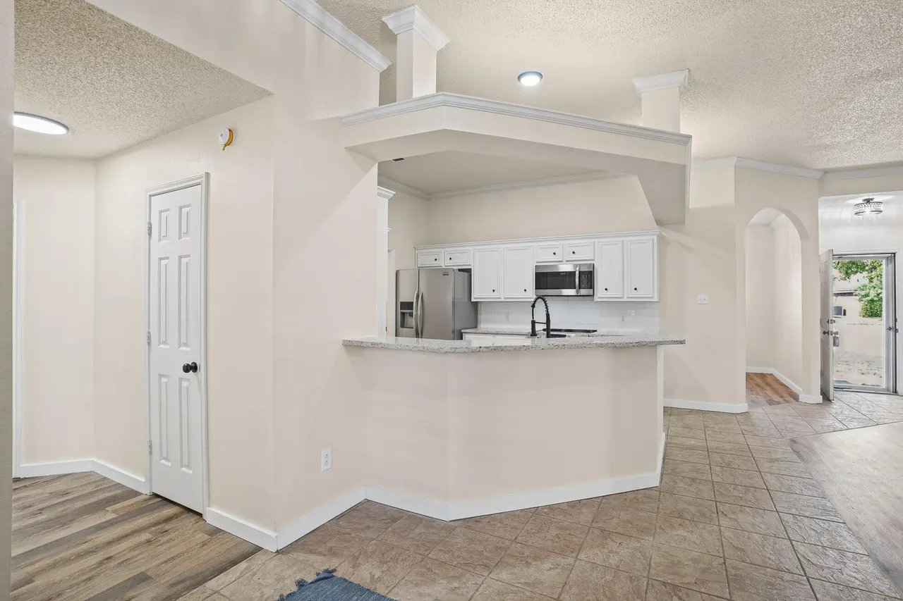 Photo 12 — 9803 Huron Avenue, Lubbock, TX 79424