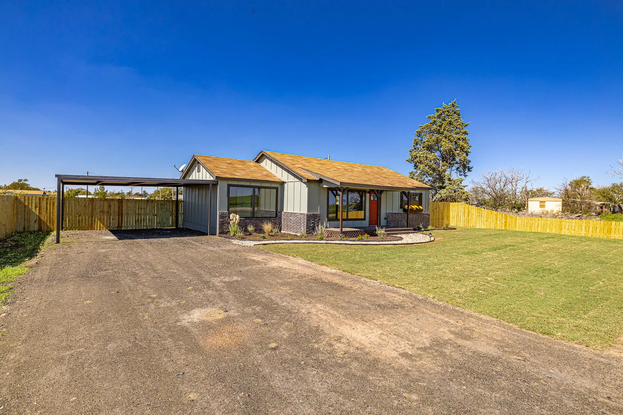 Front exterior — 105 Spade Highway, Anton, TX 79313