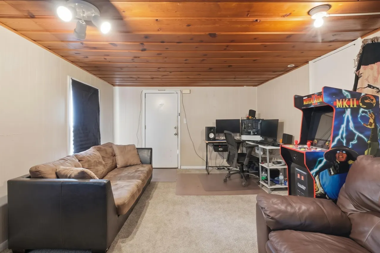 Photo 13 — 3601 33rd Street, Lubbock, TX 79410