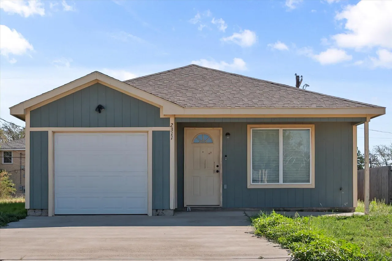 Front exterior — 2311 Cedar Avenue, Lubbock, TX 79404