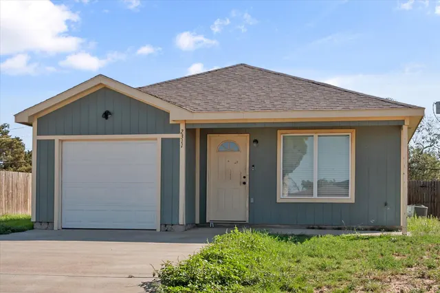 Photo 2 — 2311 Cedar Avenue, Lubbock, TX 79404