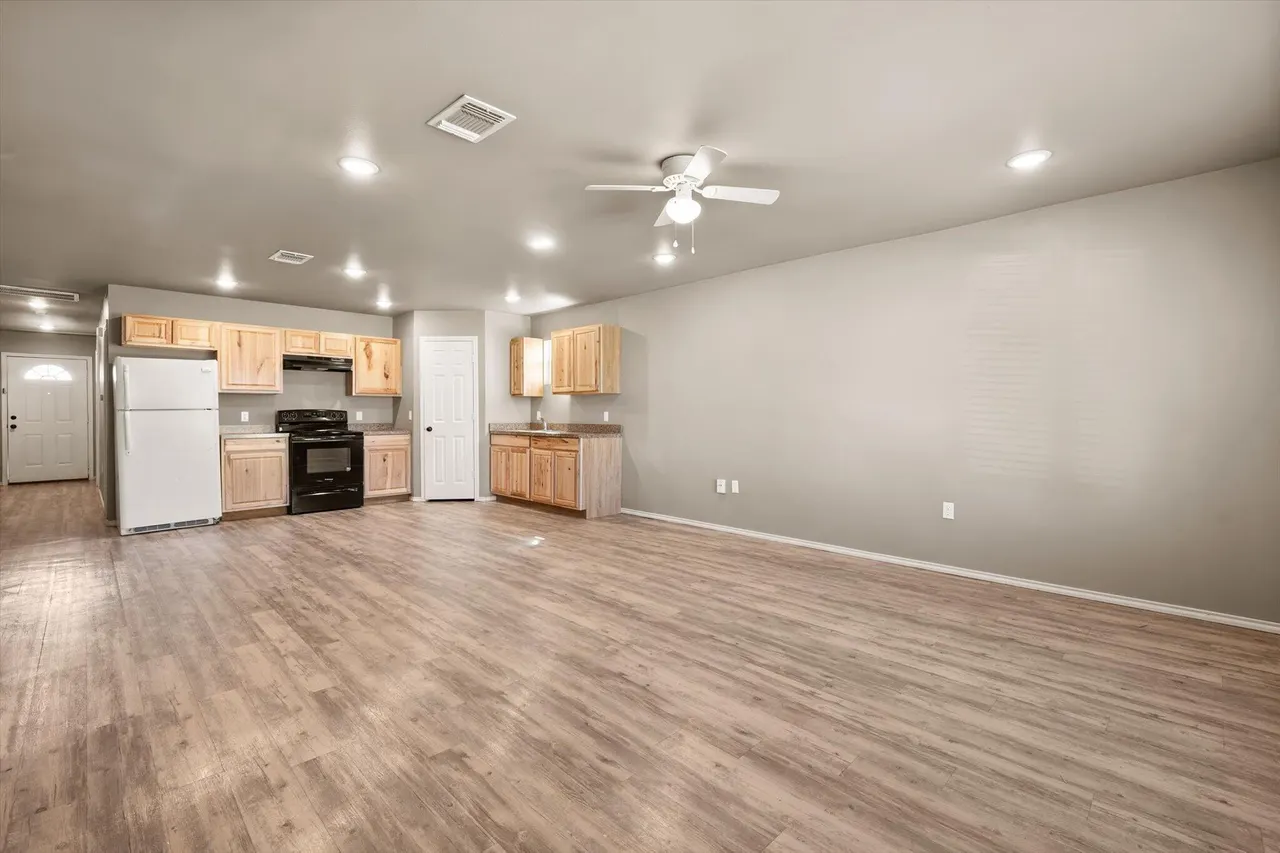 Photo 6 — 2311 Cedar Avenue, Lubbock, TX 79404