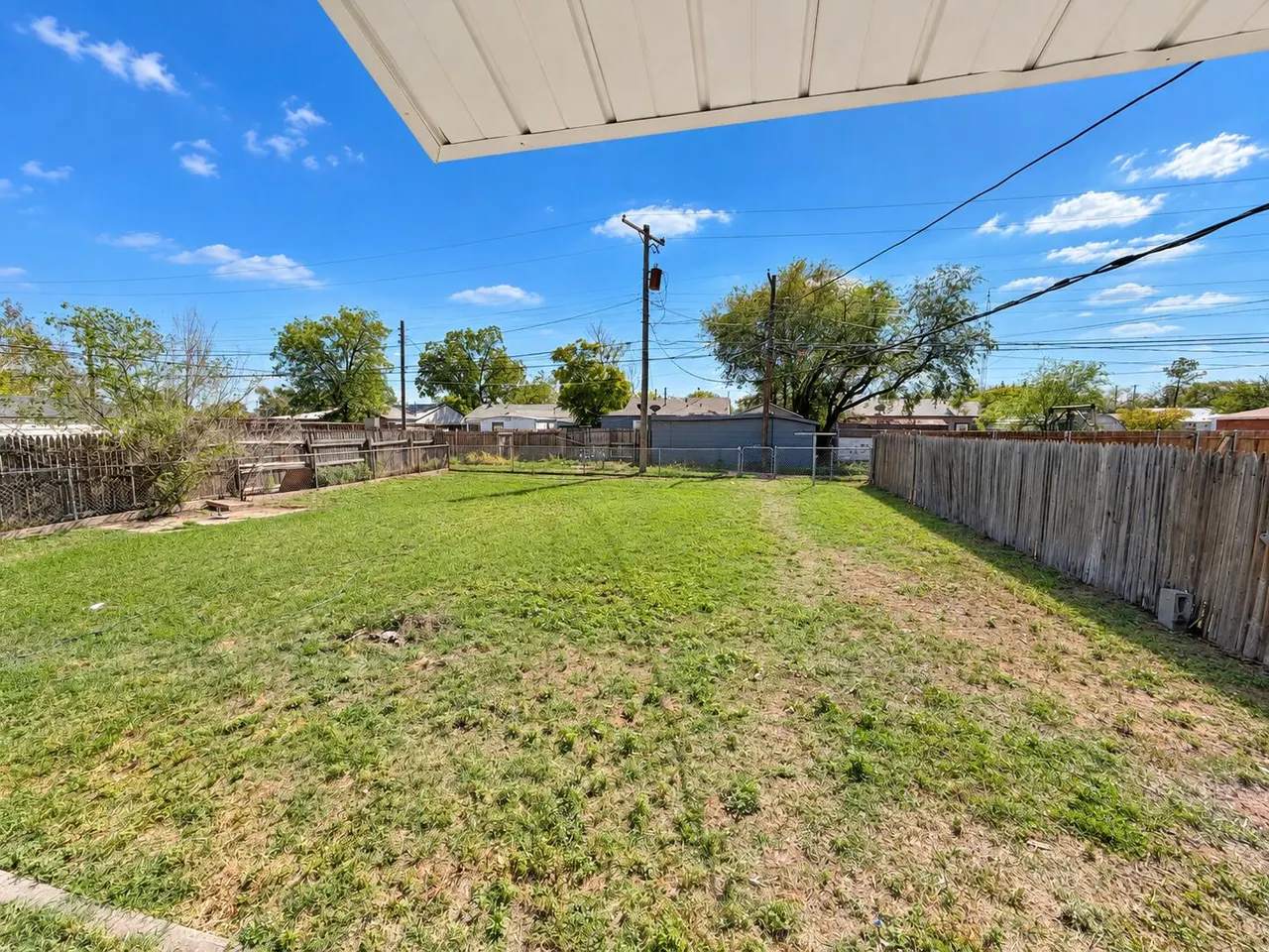 Photo 16 — 2519 40th Street, Lubbock, TX 79413