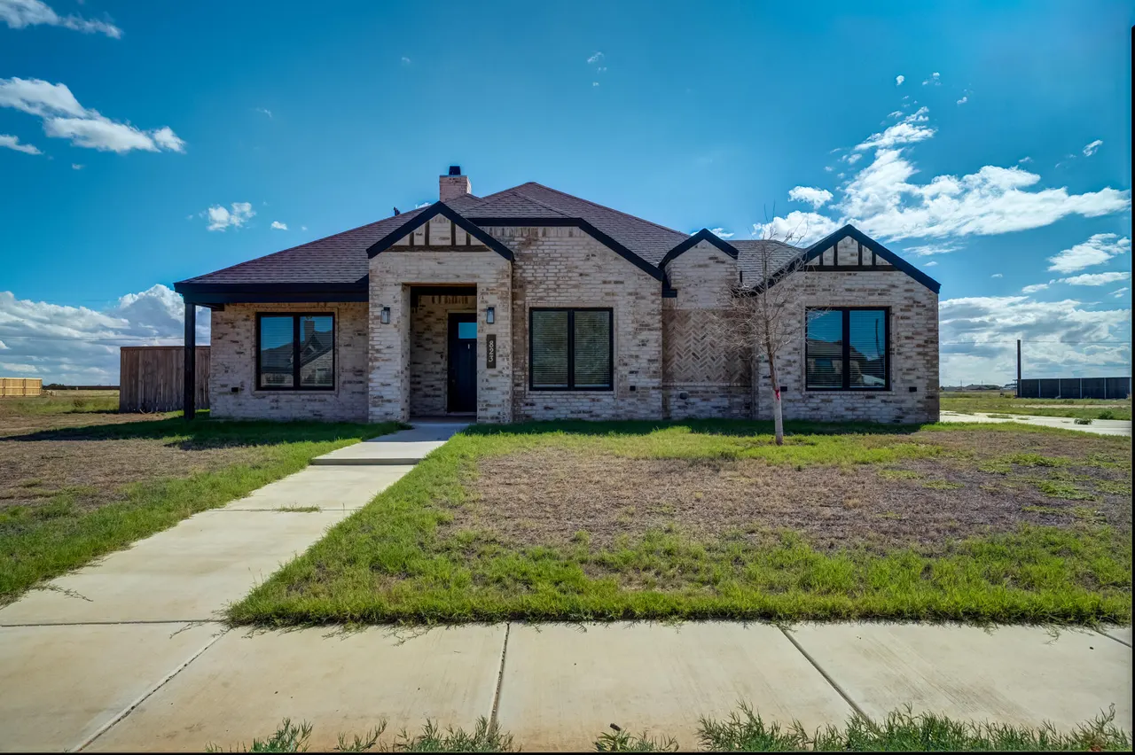 Front exterior — 823 13th Street, Wolfforth, TX 79382