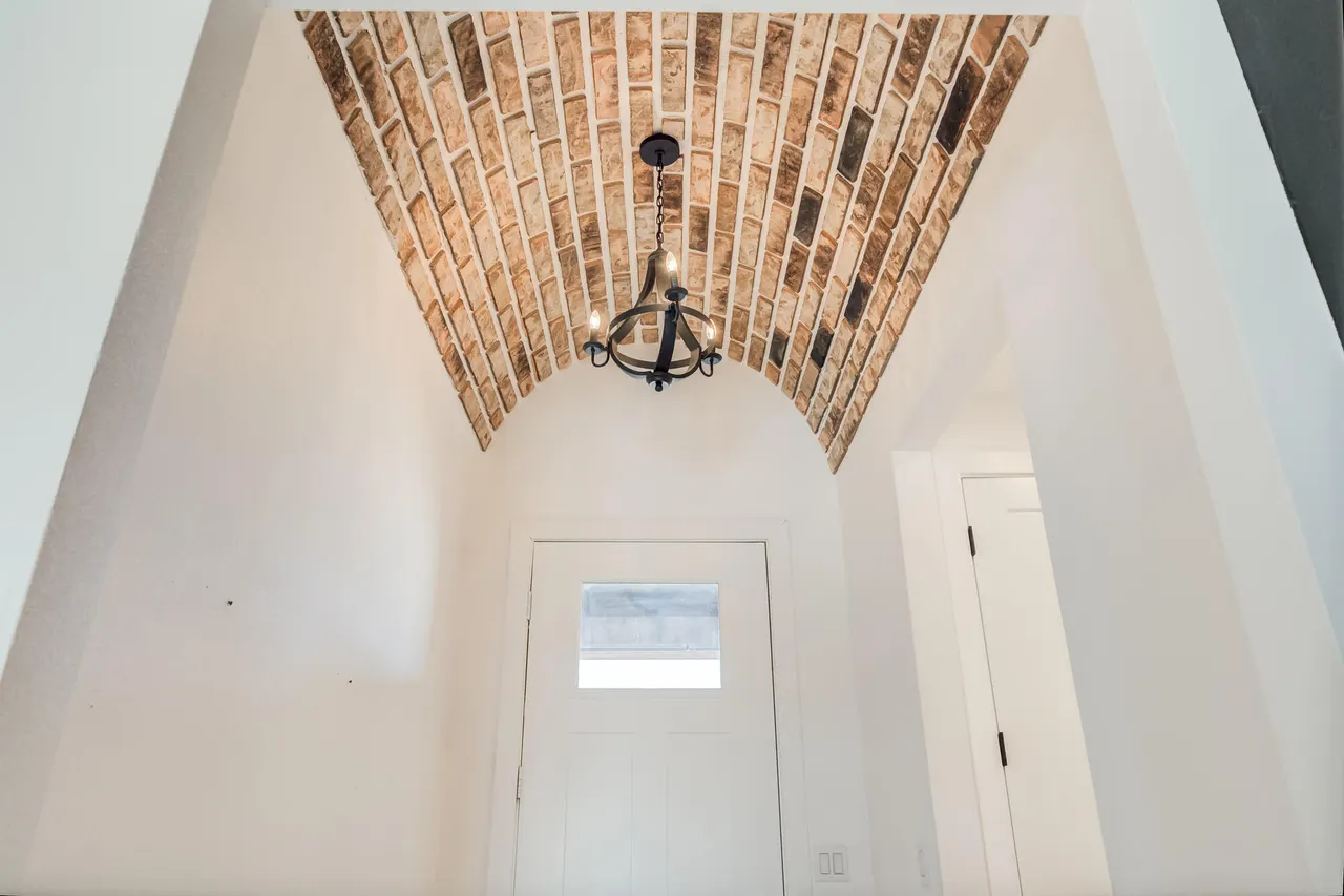 Photo 8 — 823 13th Street, Wolfforth, TX 79382
