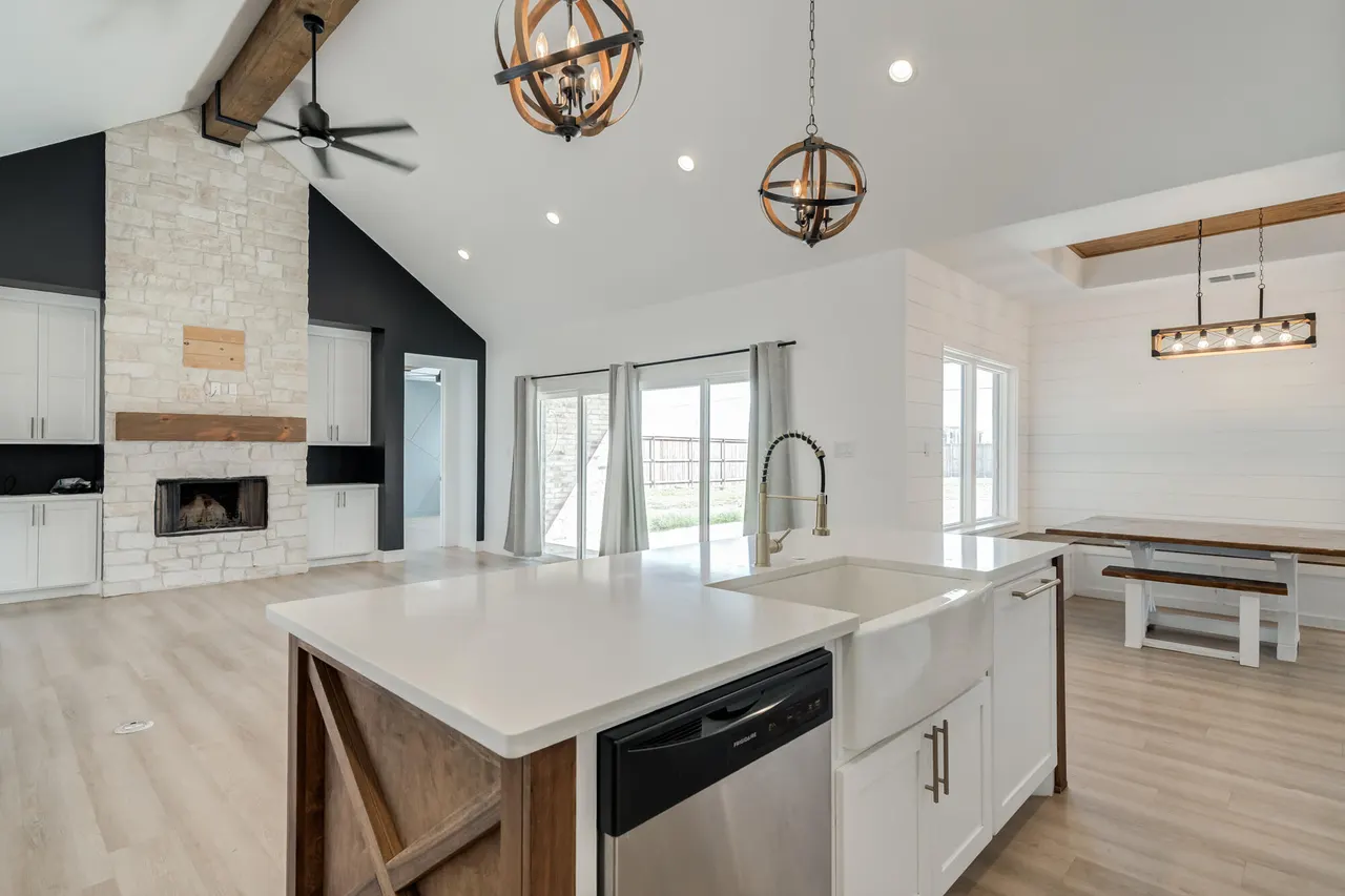 Photo 21 — 823 13th Street, Wolfforth, TX 79382