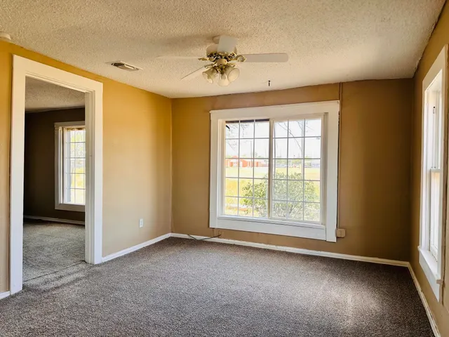 Photo 8 — 401 W Ross Street, Floydada, TX 79235